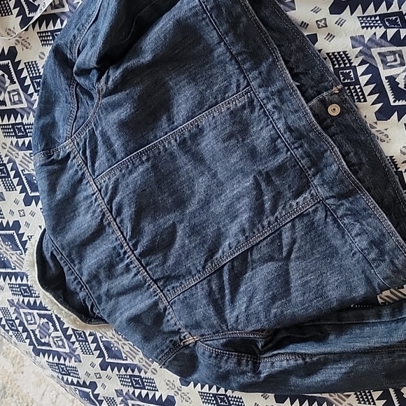 Gap Kids Little Girls Trucker Denim Jacket - Picture 11 of 11